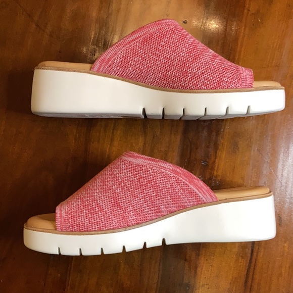 CC Corso Como Ditya Two-Tone Knit Slide Wedge Sandals - Picture 6 of 14